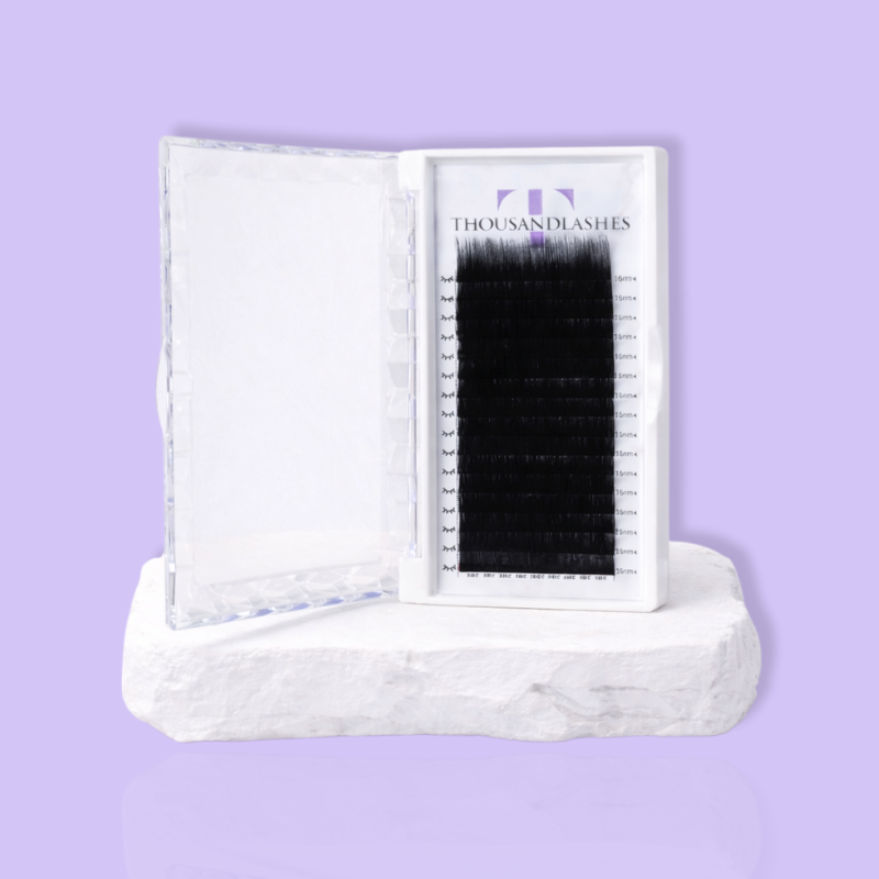 Cashmere Noir Classic Lashes