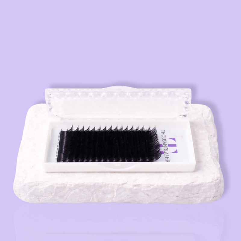 Classic lashes for lash artists