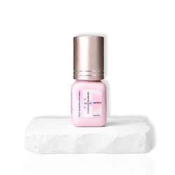 Single product bottle image
ThousandLashes Elite High Humidity Adhesive black lash extension glue with medium to thick viscosity for volume lash sets