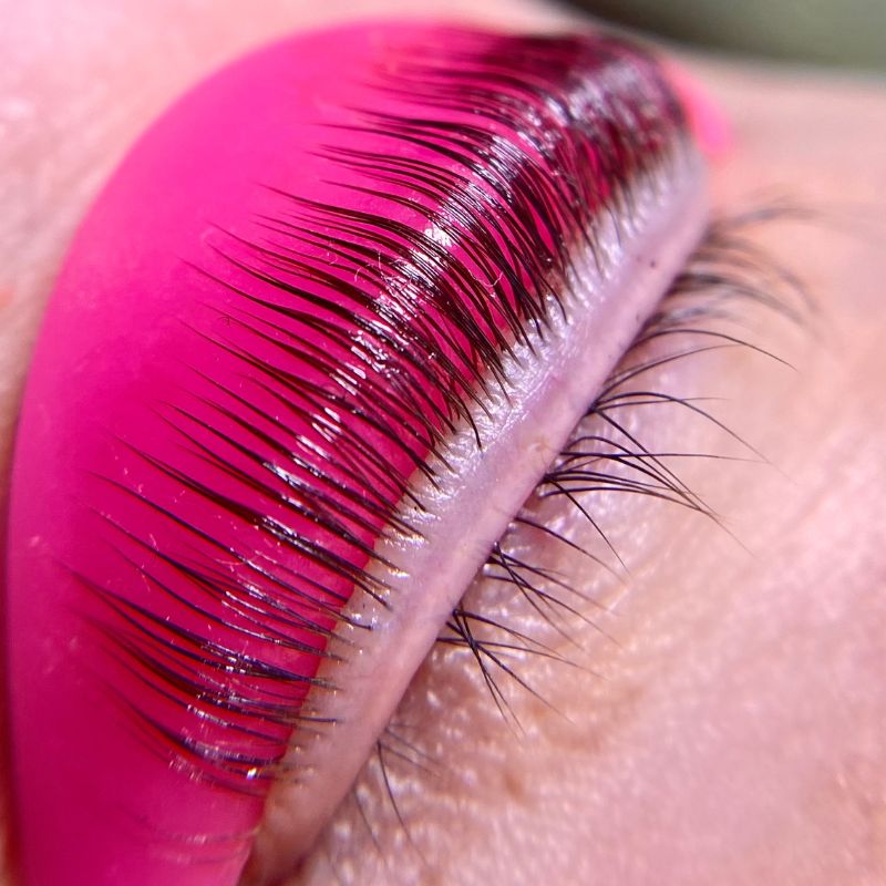 eyelash lift