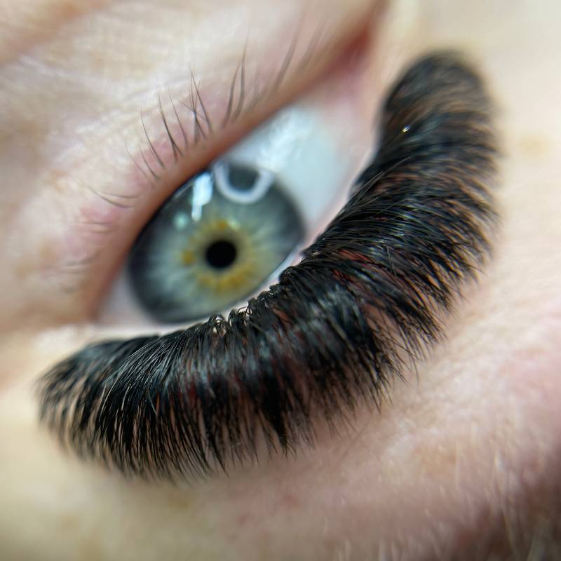 Volume Lash Extensions